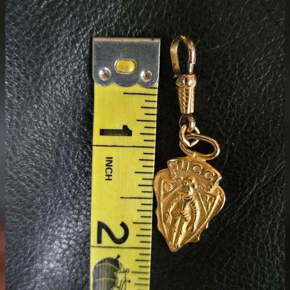 Gucci VINTAGE RARE Gold clip zipper pull charm 2" - Picture 7 of 7